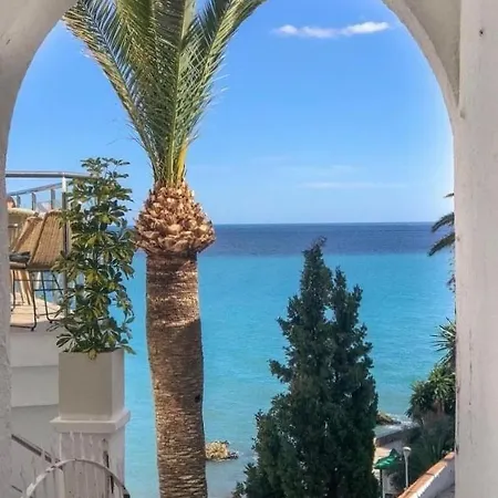 Stunning 3 Bed Finca With Attached 2 Bed Casita With Sea And Mountain Views * Malaga