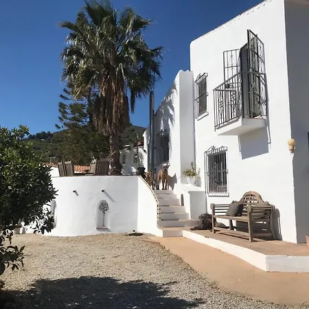 Stunning 3 Bed Finca With Attached 2 Bed Casita With Sea And Mountain Views * Málaga